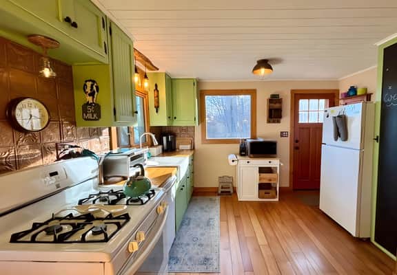 Lakeside Cottage