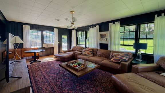 Hill House Modern - Image 2